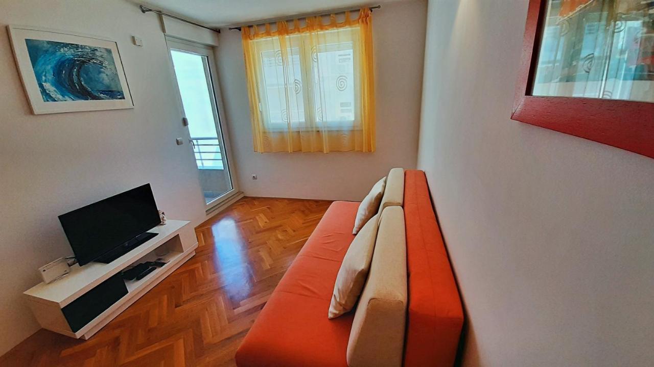 Apartment Jen Omiš Exterior foto