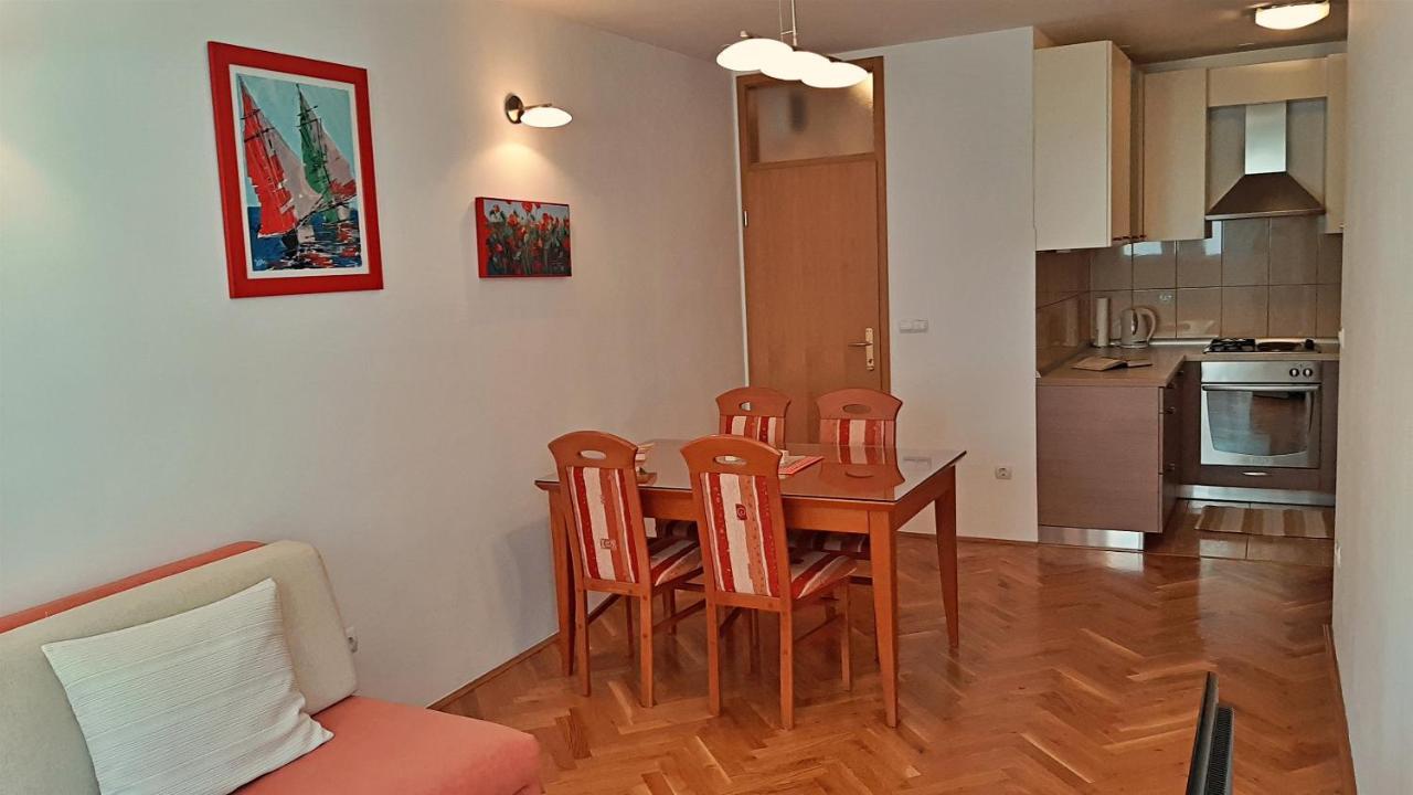 Apartment Jen Omiš Exterior foto