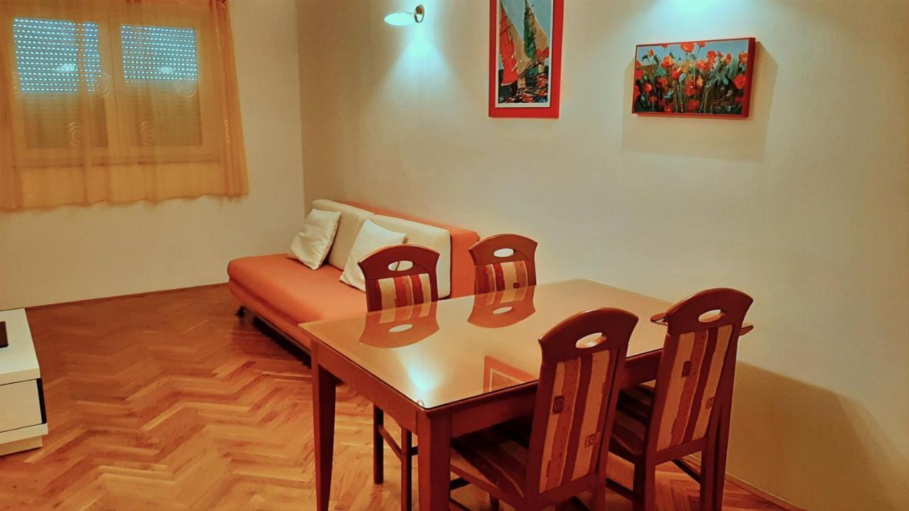 Apartment Jen Omiš Exterior foto